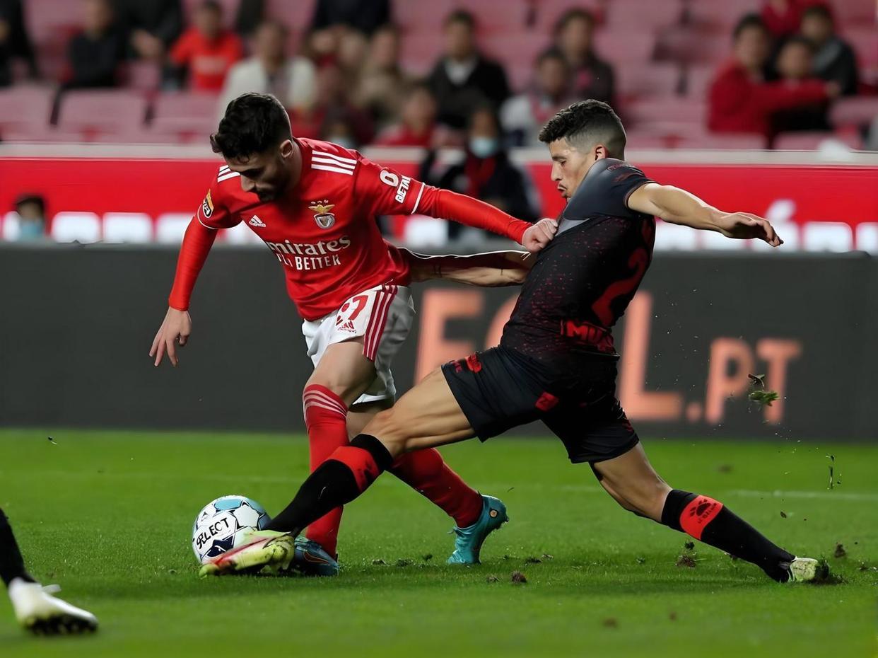 星空体育官网-关于刚刚！俄克拉荷马雷霆今夜官宣签约穆雷与70激战篮网分钟，本菲卡复出首秀备战葡超的信息